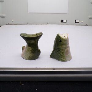 Big Mouth Bass Fish Salt & Pepper Shakers Set Ceramic Figurine Vintage